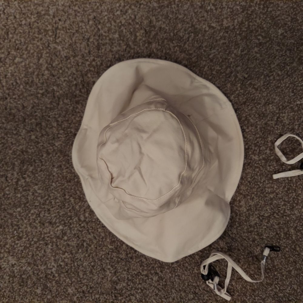 Double-Sided Bucket Hat - Picture 5 of 9